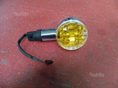 FRECCIA ANT. DX CROMATA PER APRILIA SCARABEO