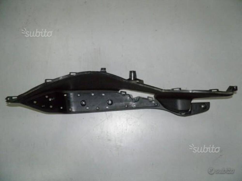 PEDANA SINISTRA USATA PER HONDA PCX 125 2016 (2)