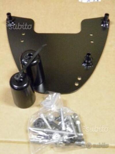 PIASTRA FISSAGGIO BAULETTO NUOVA CON CONTRAPPESI Aprilia