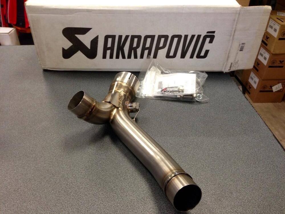 Raccordo Akrapovic Suzuki GSX-R 1000 2009 2011 (2)