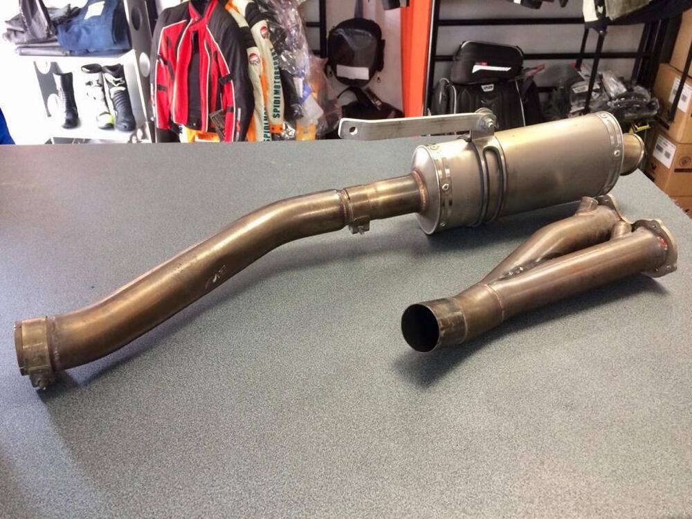 Scarico LeoVince SBK TitanioKAWASAKI ZX10r (2)