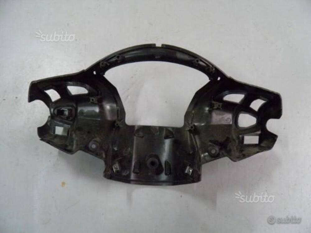 CORNICE CRUSCOTTO USATA PER HONDA SH 125 E 150 (2)