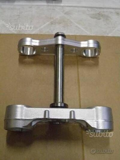 COPPIA PIASTRE FORCELLA USATE PER HUSQVARNA TE 250