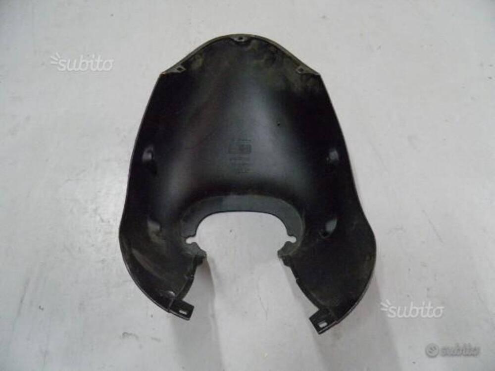 PARAFANGO ANTERIORE USATO PER APRILIA HABANA. (3)