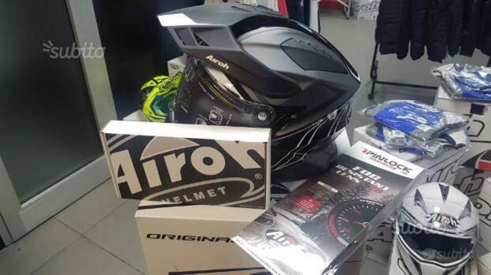 AIROH ON-OFF MOD. COMMANDER (6)