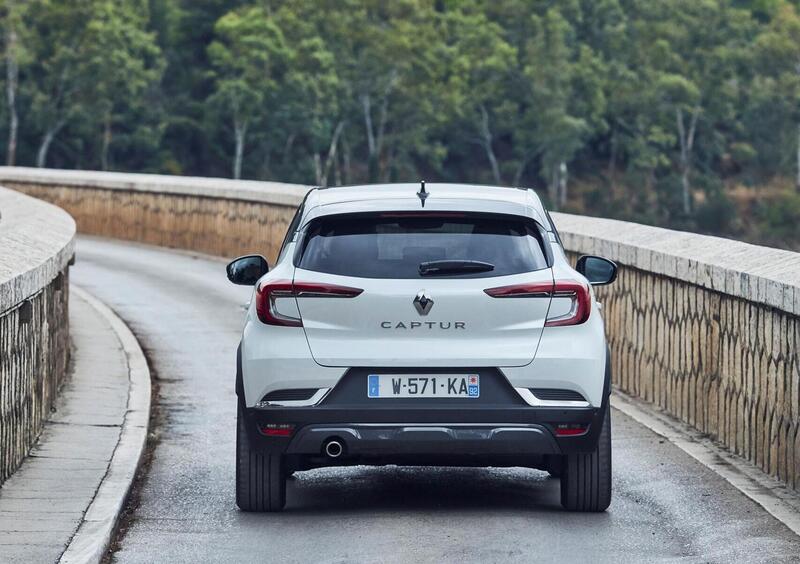 Renault Captur (2019-->>) (32)