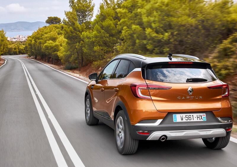 Renault Captur (2019-->>) (37)