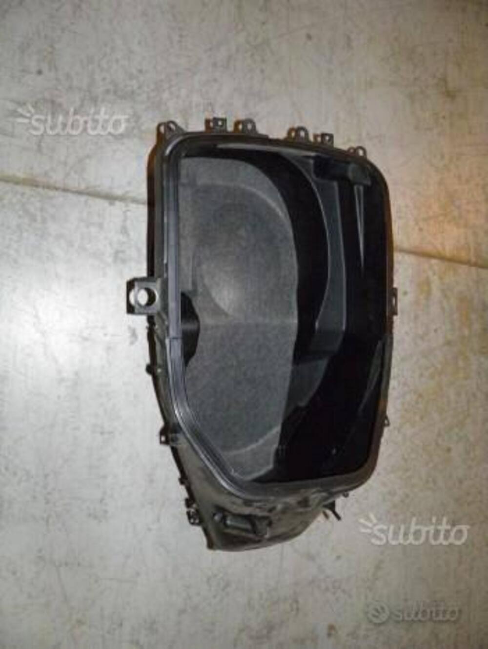 VANO PORTACASCO USATO PER HONDA SW T 400.
