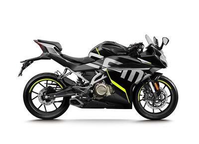 CFMoto 300SR, la sportiva anti GSX-R