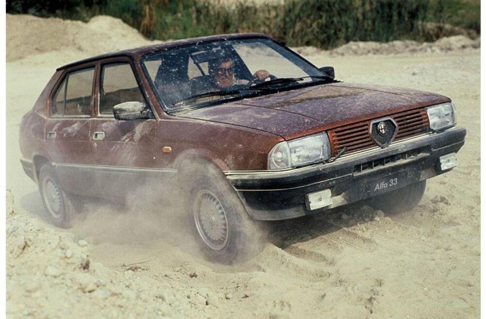 La 33, pur piccola della gamma Alfa Romeo, esisteva sia Quadrifoglio sia 4c4