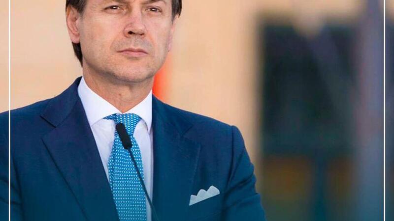 Coronavirus, Giuseppe Conte chiude tutto. Negozi, bar e ristoranti abbassano le serrande | Conferenza LIVE streaming