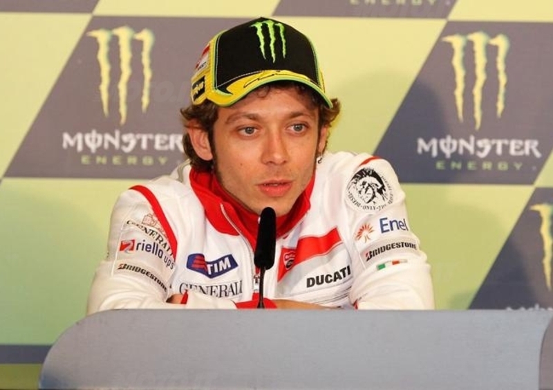 Rossi: &quot;Mi mancano i duelli con Stoner&quot;