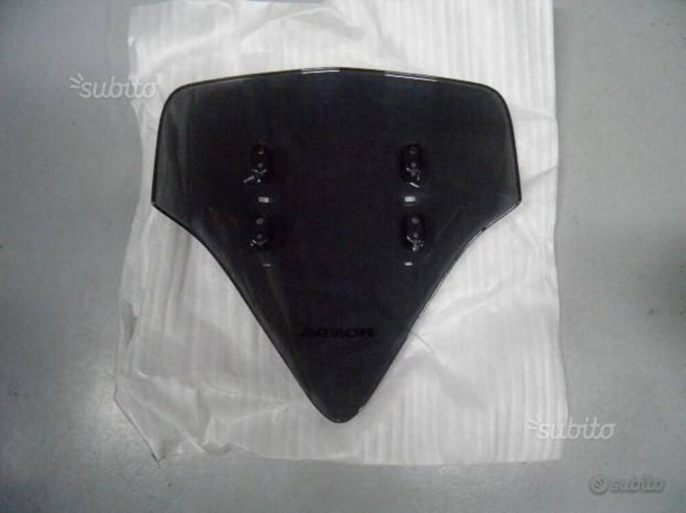 PARABREZZA USATO PER HONDA FORZA 250 2009 (2)