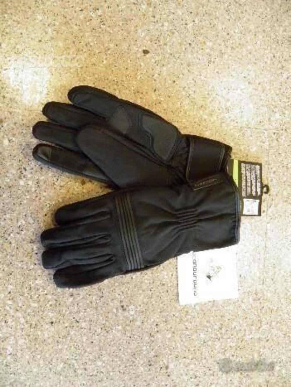 GUANTI TUCANO WINTER BOB. 100% IMPERMEABILI Tucano Urbano