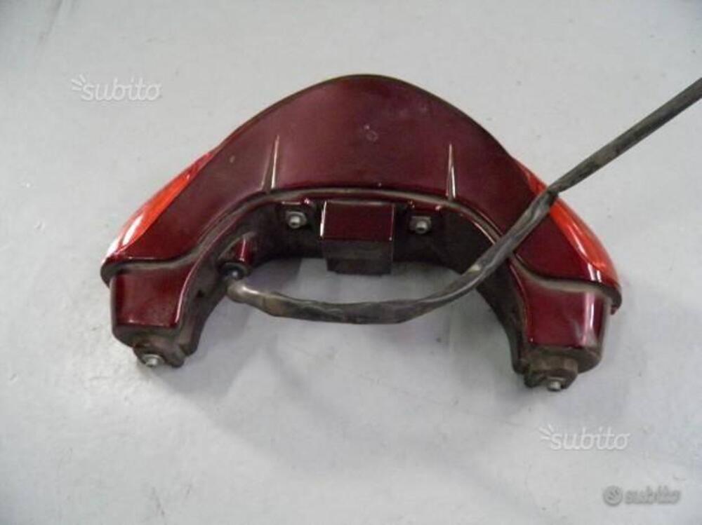 FANALE POST. USATO PER APRILIA SCARABEO 50 E 100 (3)