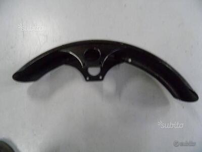 PARAFANGO ANTERIORE PER APRILIA. CODICE AP8126015.