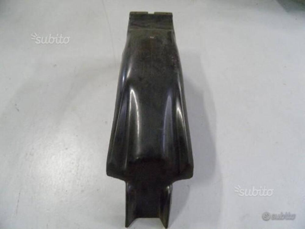 PARAFANGO POSTERIORE APRILIA. CODICE AP8126018 (3)