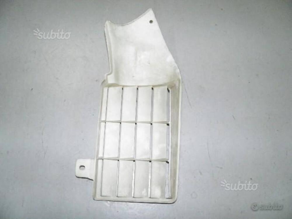 RETE CONVOGLIATORE DX APRILIA. CODICE AP8230140 (2)