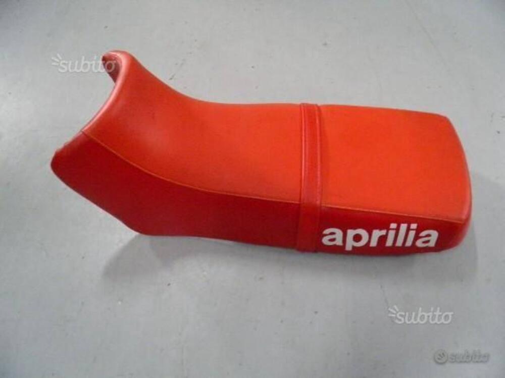 SELLA ROSSA PER APRILIA. CODICE AP8229031.