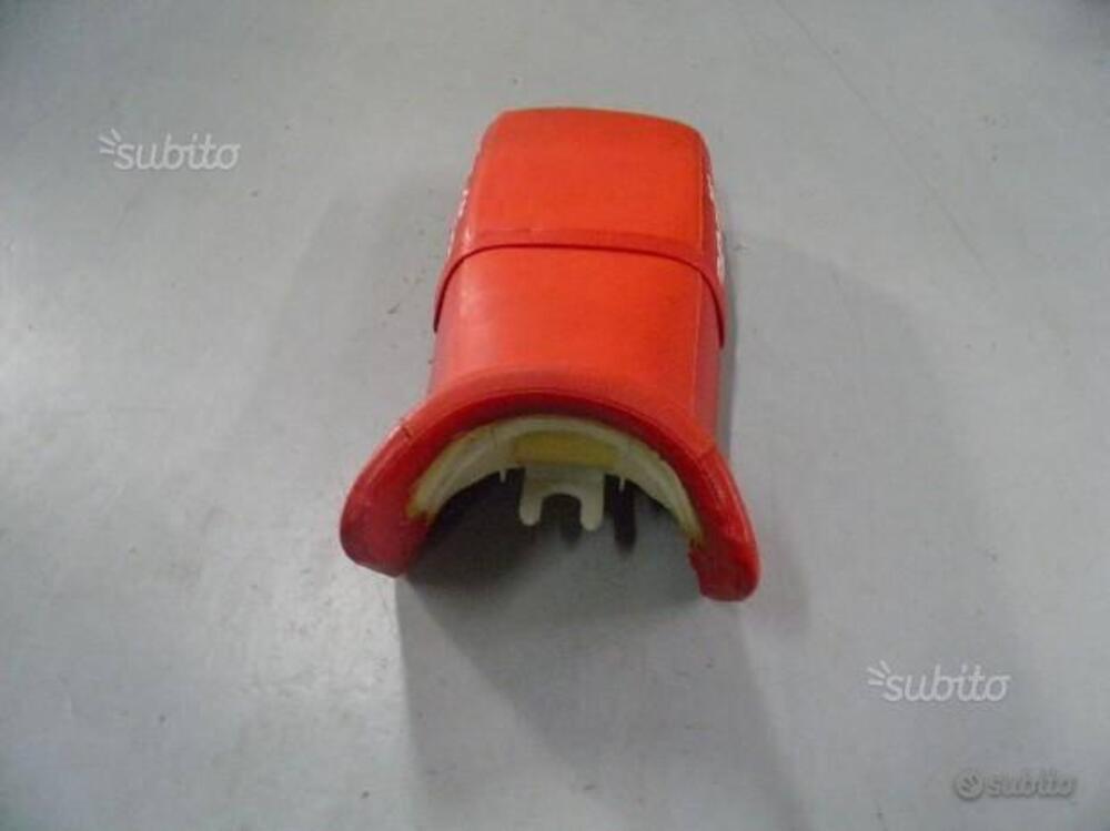 SELLA ROSSA PER APRILIA. CODICE AP8229031. (2)