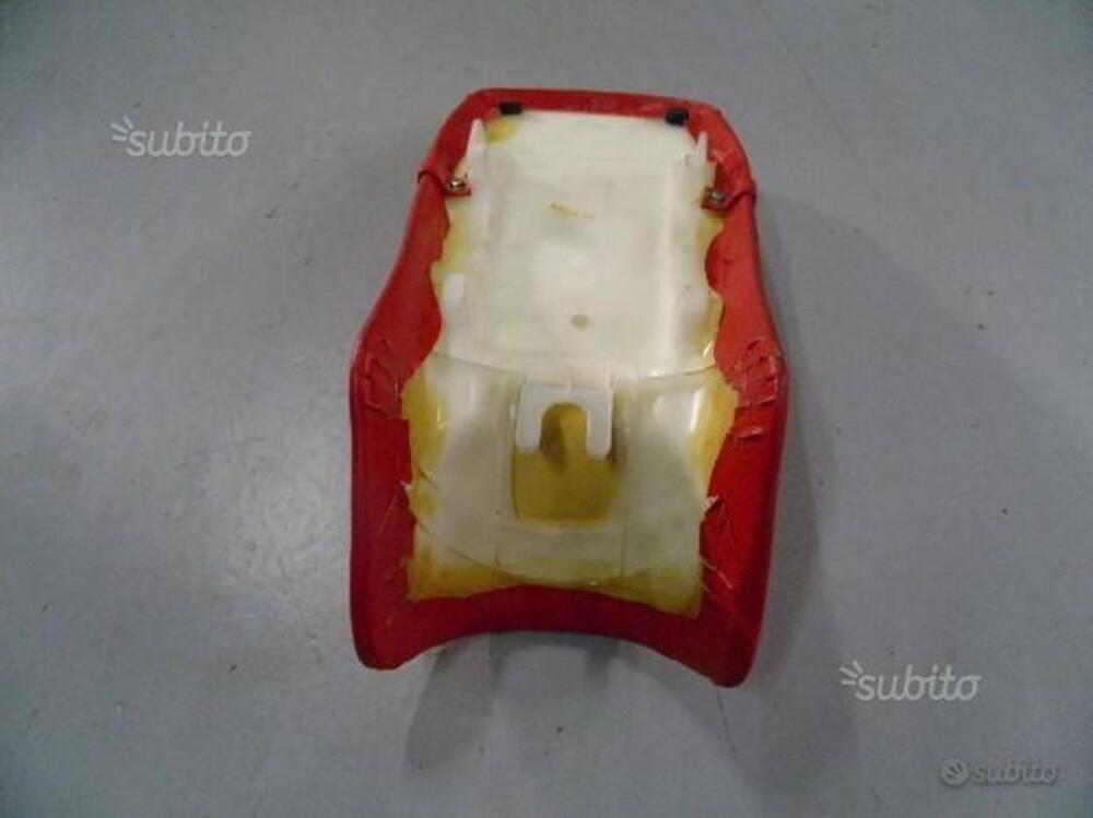 SELLA ROSSA PER APRILIA. CODICE AP8229031. (3)