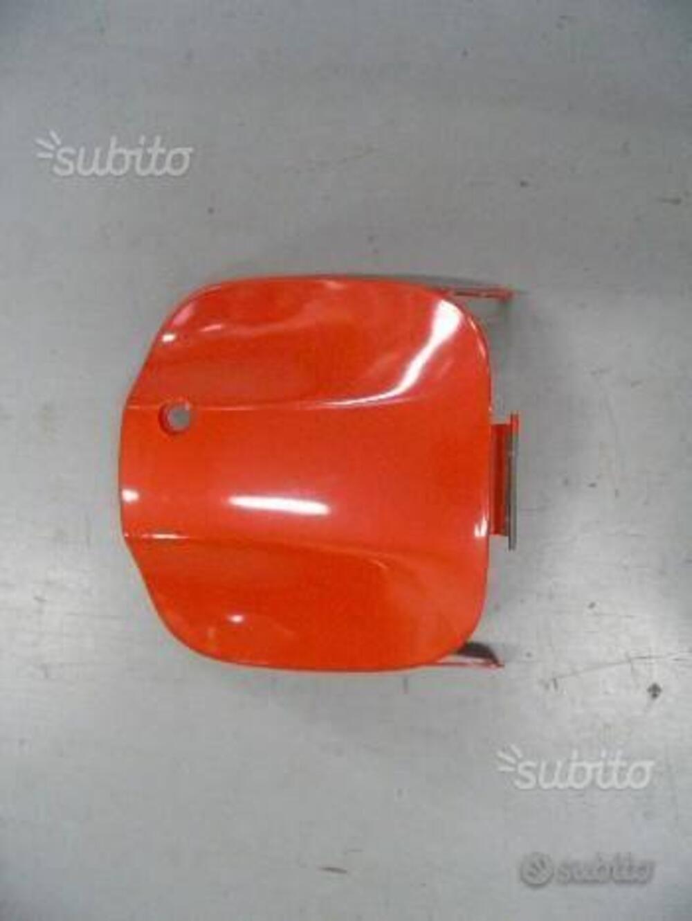 SPORTELLO PORTAOGGETTI PER APRILIA SCARABEO 50