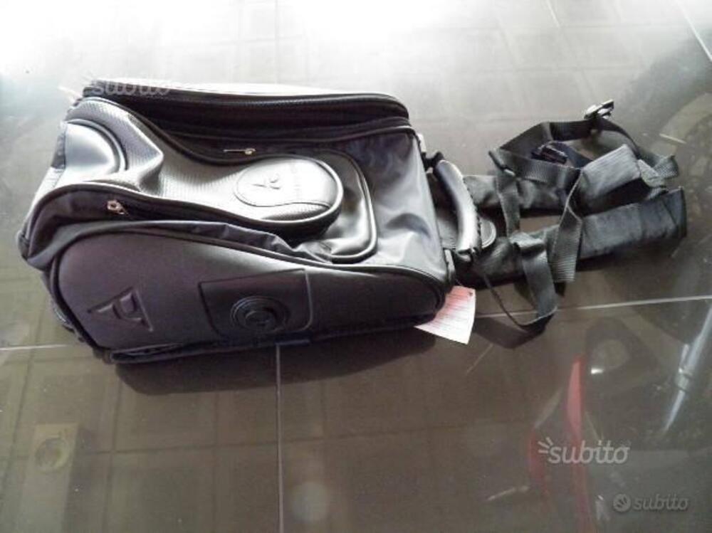 BORSA DA SERBATOIO CON ATTACCO MAGNETICO. POSSIBIL X (2)