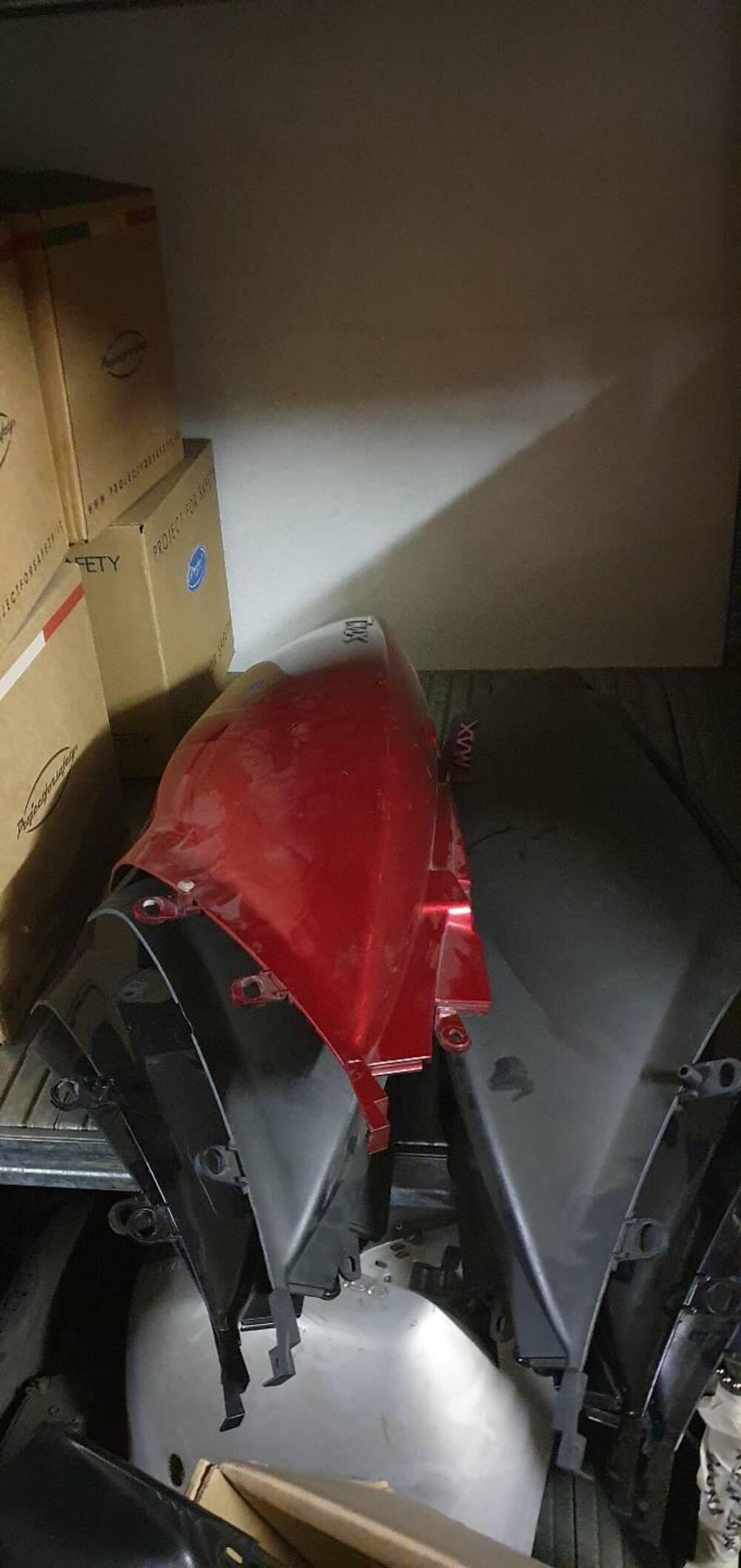 Fianco coda t-max dal 01 al 2007 Yamaha (4)