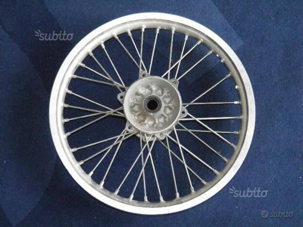 CERCHIO COMPLETO PER KAWASAKI KZ 250/450 USATO