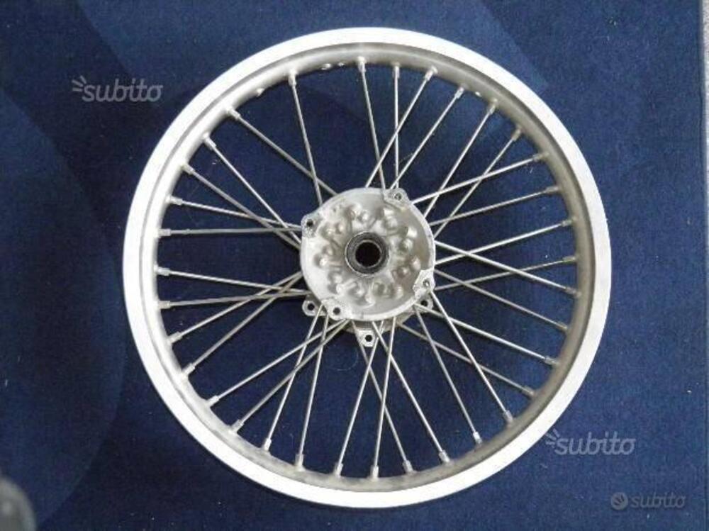 CERCHIO COMPLETO PER KAWASAKI KZ 250/450 USATO (2)