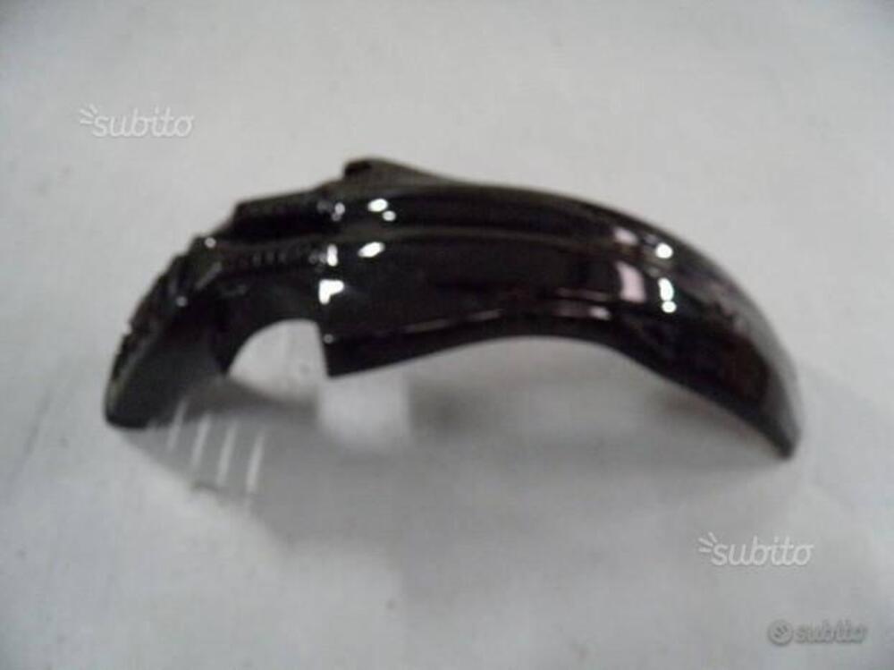 PARAFANGO ANT. NERO PER APRILIA. CODICE AP8126109