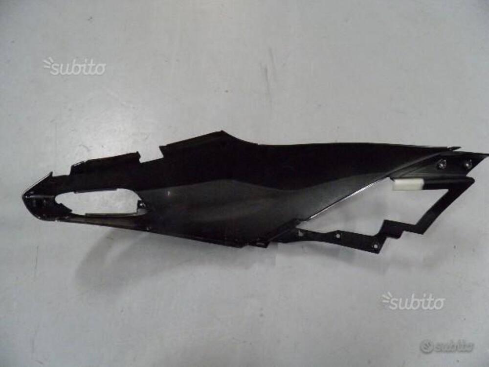 FIANCHETTO POST. SX USATO APRILIA SR 50 AP8268050. (2)