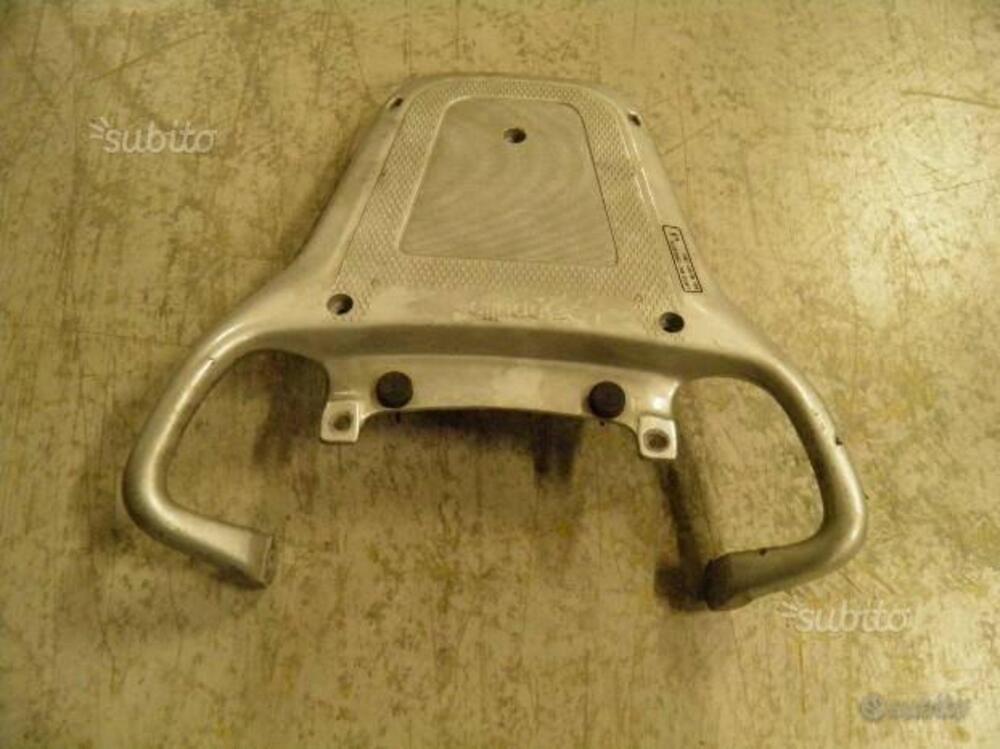 PORTAPACCHI USATO PER APRILIA PEGASO 650 III. (3)