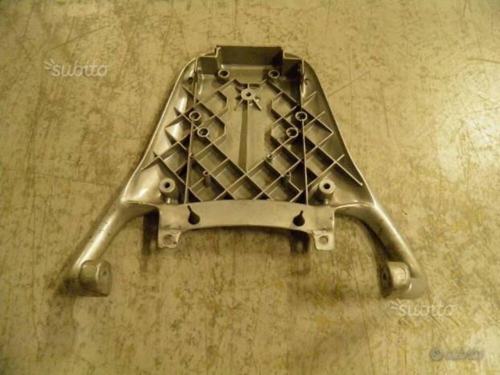 PORTAPACCHI USATO PER APRILIA PEGASO 650 III. (4)