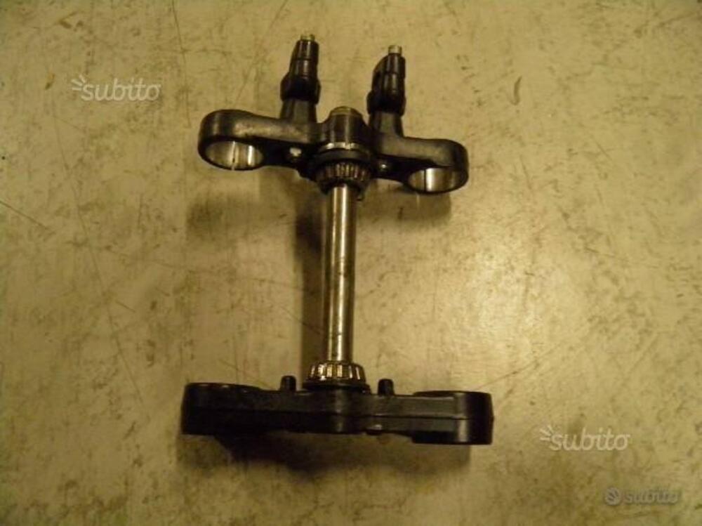 COPPIA PIASTRE FORCELLA USATE APRILIA PEGASO 650