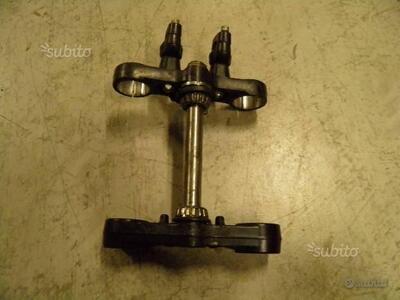 COPPIA PIASTRE FORCELLA USATE APRILIA PEGASO 650