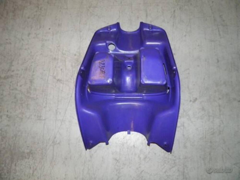 SCUDO INTERNO NUOVO APRILIA . CODICE AP8230747. (2)