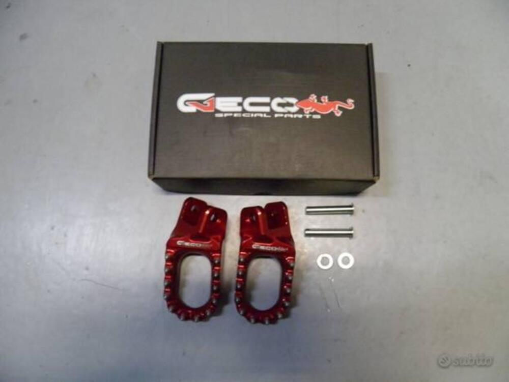 COPPIA PEDANE GECO IN ERGAL PER HONDA AFRICA TWIN (2)