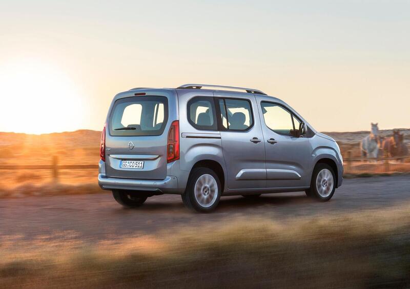 Opel Combo Life (2018-->>) (4)