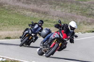 BMW F900XR vs Yamaha Tracer 900GT: TEST crossover 2020, sfida aperta