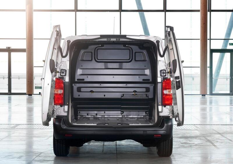 Toyota Proace (2016-->>) (6)