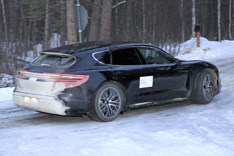 La Porsche Taycan station wagon