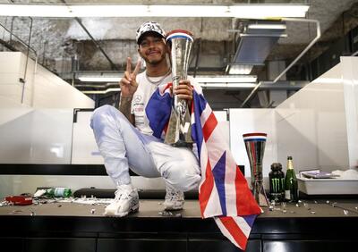 Formula 1, Hamilton: «Chi non si mette in isolamento è egoista»