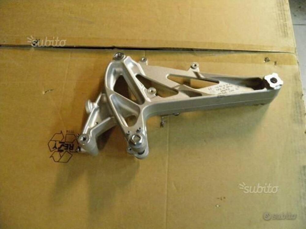 ATTACCO AMMORTIZZATORE POSTERIORE BMW 650 COUNTRY (2)