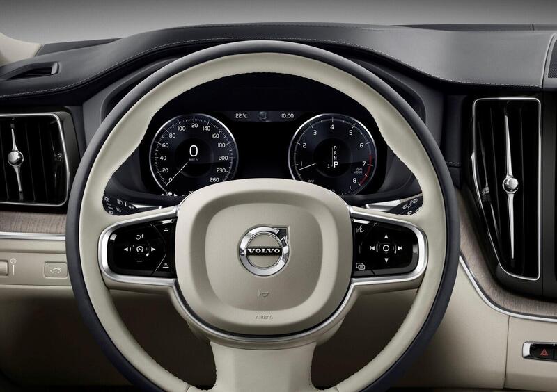 Volvo XC60 (2017-->>) (33)