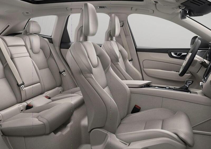 Volvo XC60 (2017-->>) (34)