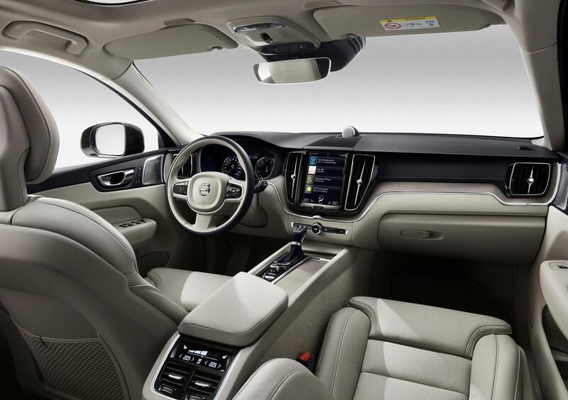 Volvo XC60 (2017-->>) (36)