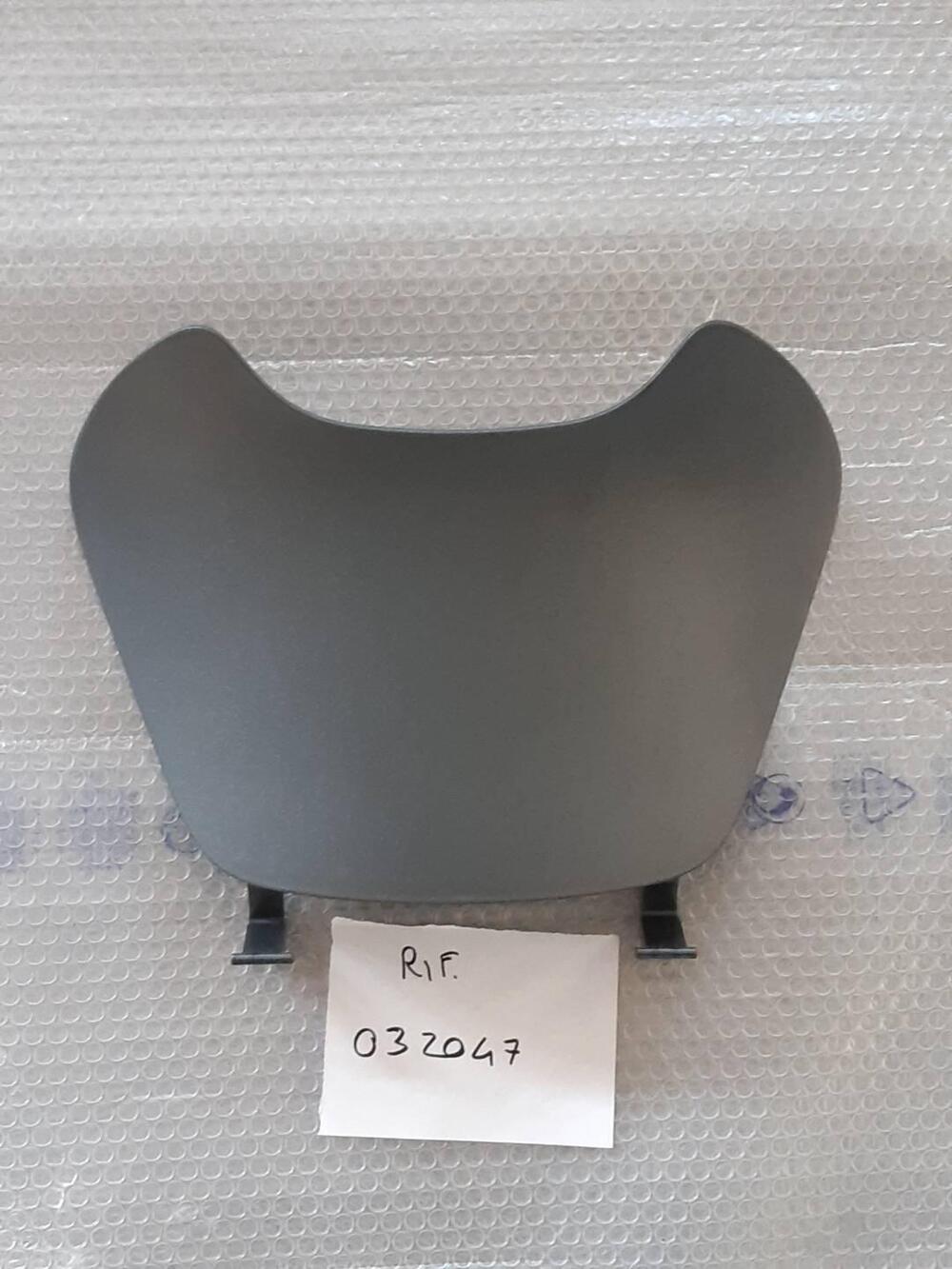 SPORTELLO SCUDO INTERNO PIAGGIO BEVERLY (2)