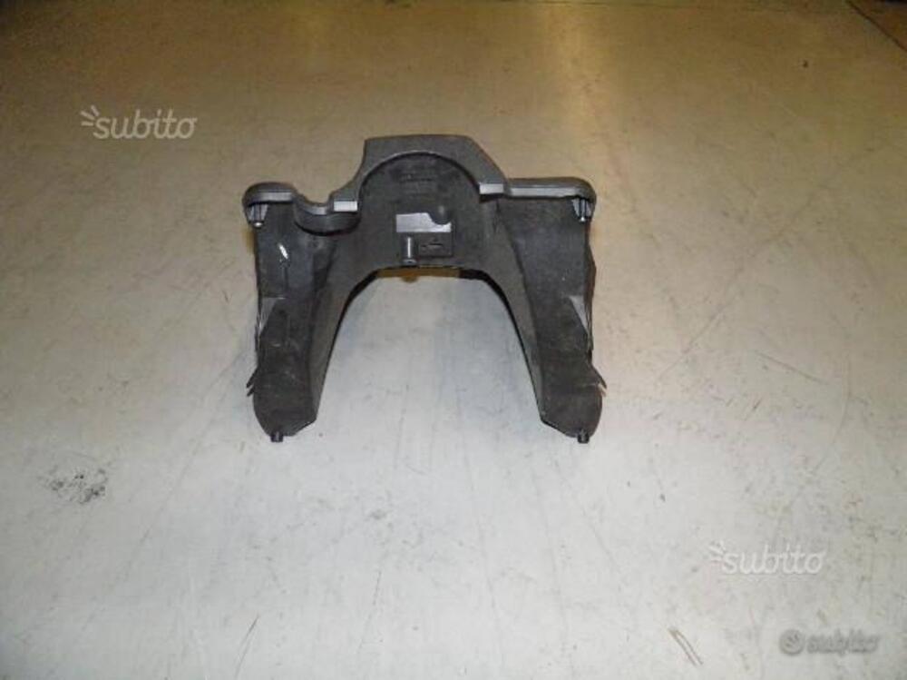 SCUDO INT. USATO APRILIA SR 50 FACTORY. AP8268055 (2)