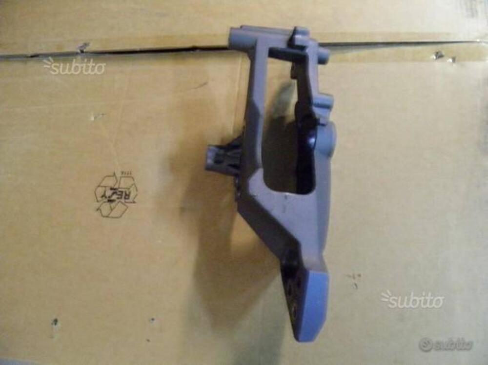 SUPPORTO MOTORE E PEDANA DESTRO BMW 650 COUNTRY (2)